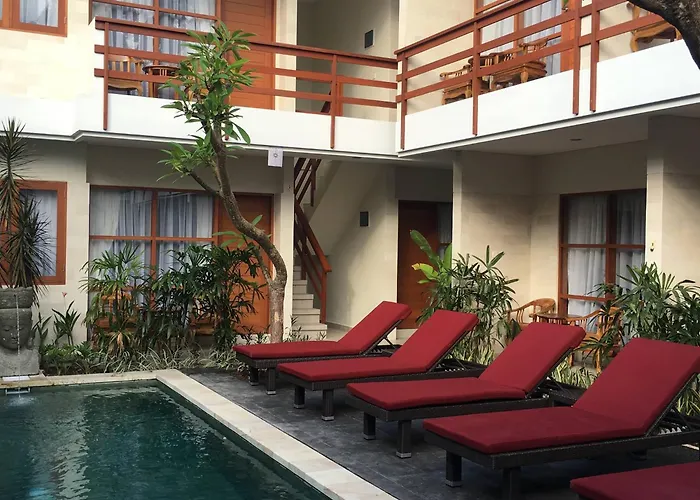 Homestay Asoka & *