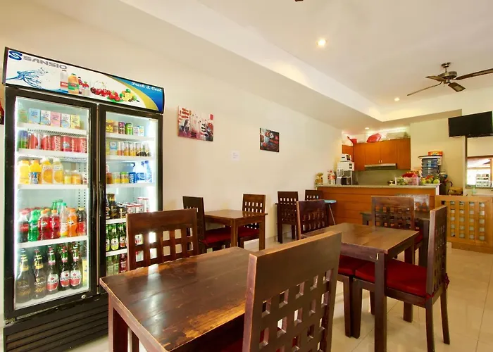 Homestay Asoka & *